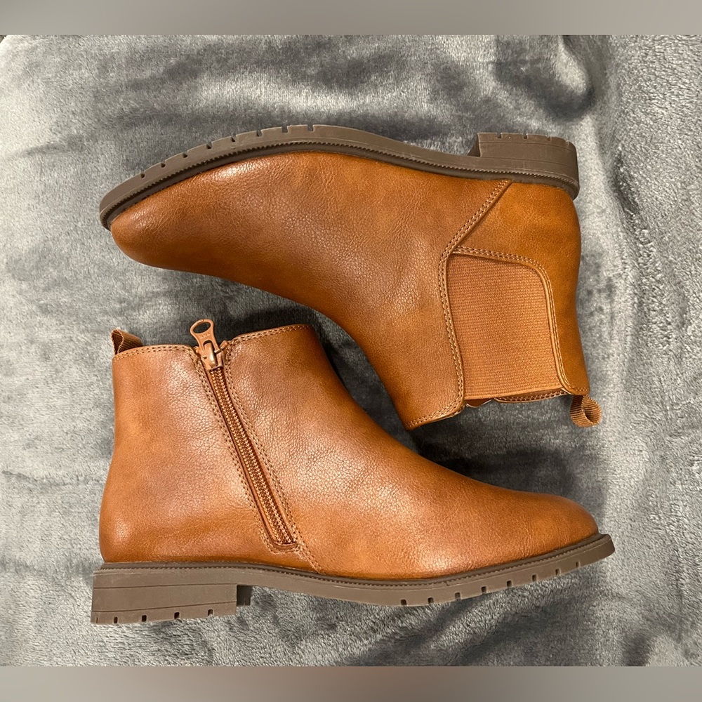 Cat & Jack kids ankle boots/ booties Side Zipper, stretchy panel. Tan Sz 3. NWOT - Picture 5 of 9